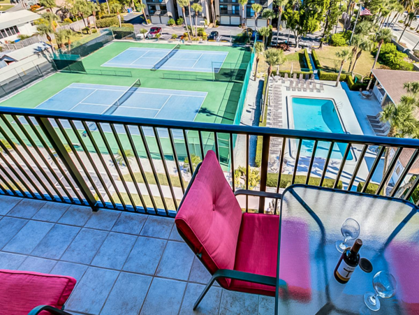 Siesta Key Vacation Rental Condo Walk To Beach Sleeps Six
